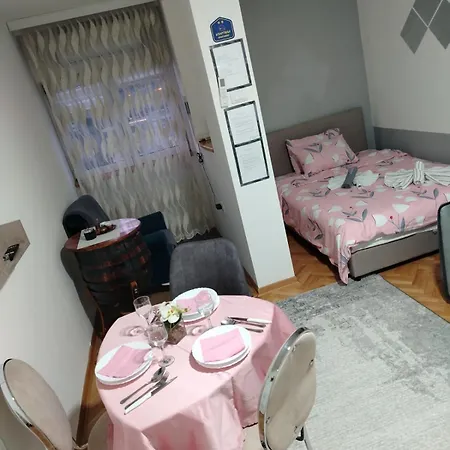 Jugi Parking Public Free Apartament