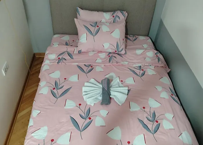 Lux Jugi Parking Public Free شقة