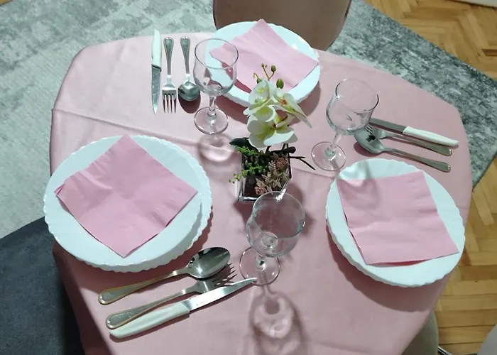 Lux Jugi Parking Public Free شقة